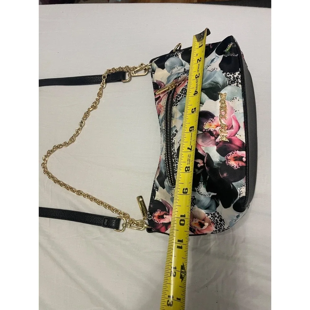 Betsey Johnson cross body floral print - Pretty Floral Print On Black
